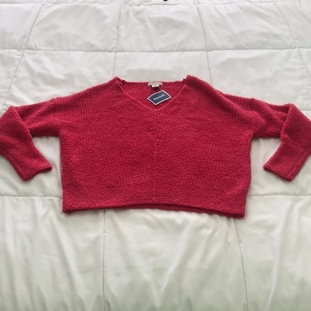 NWT Sincerely Jules soft hot pink v neck sweater medium that can be layered